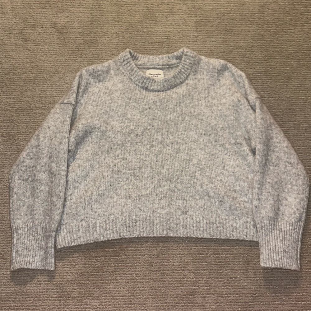 Abercrombie Wedge Crew Sweater - Light Gray